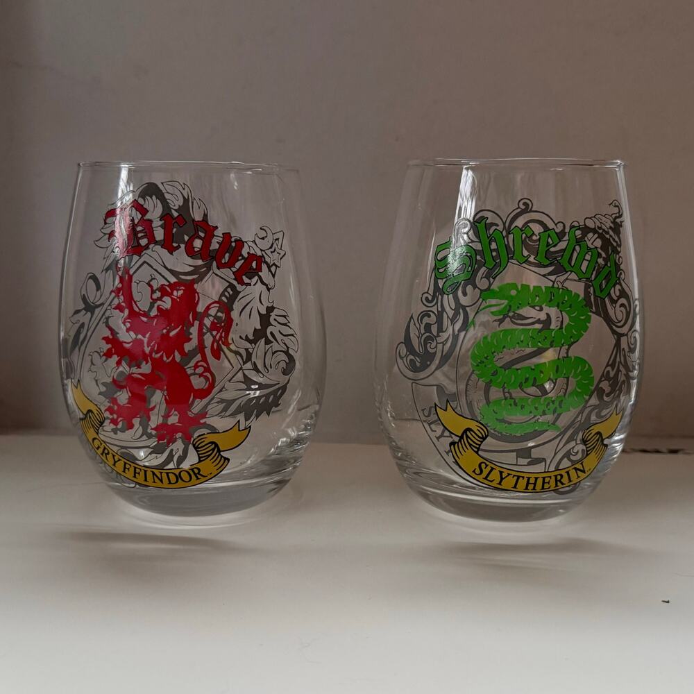 Harry Potter Hogwarts House Crest Slytherin & Gryffindor Stemless Goblets